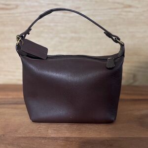 Elegant Brown Leather Handbag